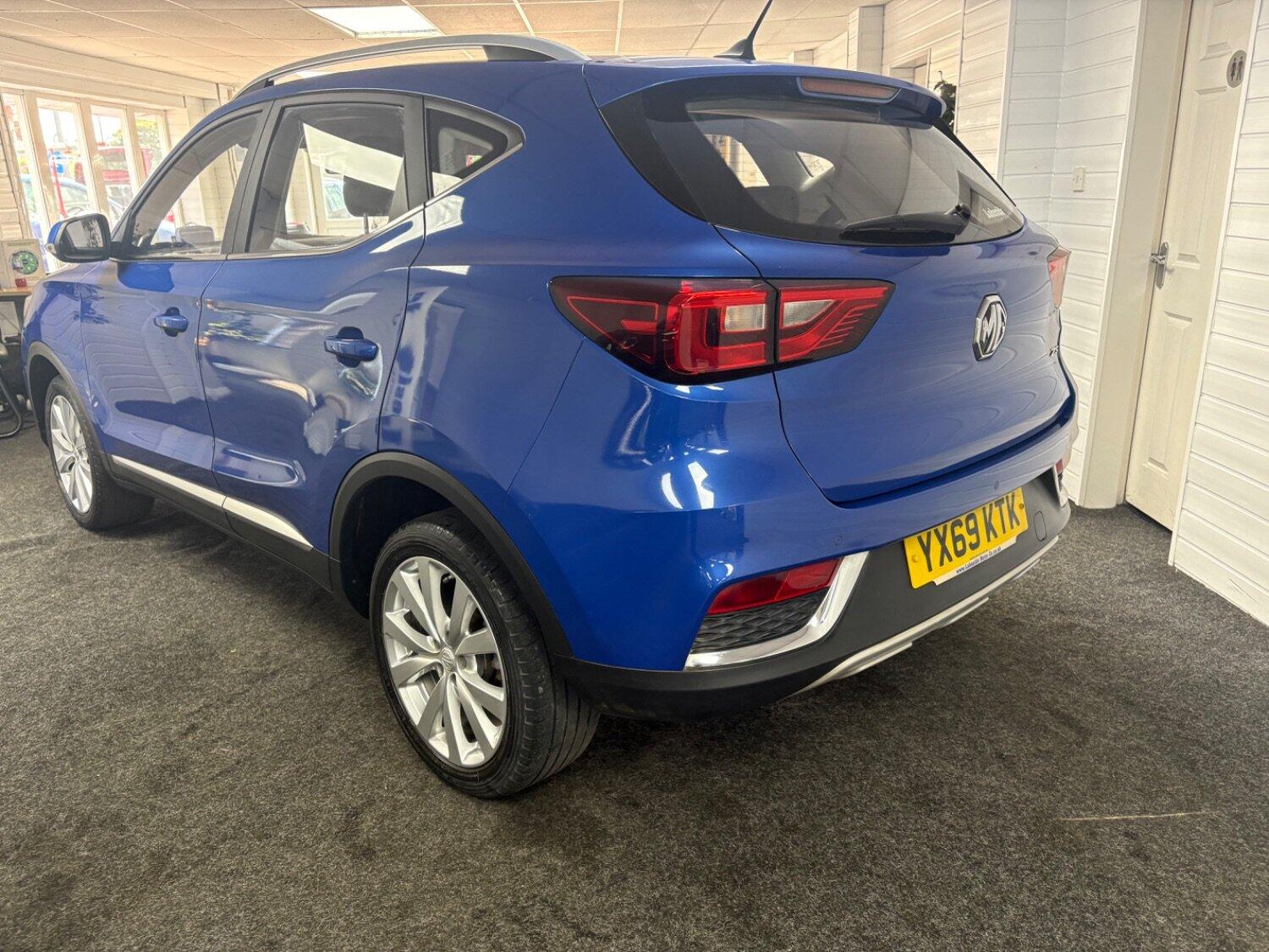 MG ZS