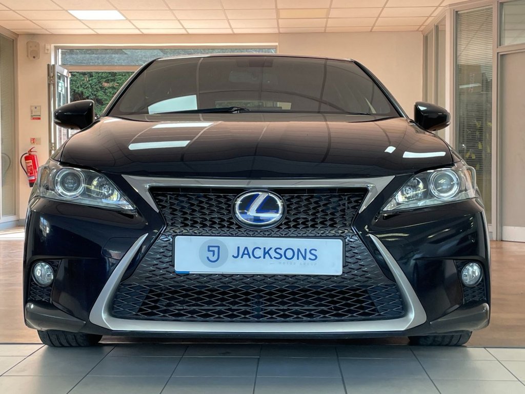 Lexus CT 200h