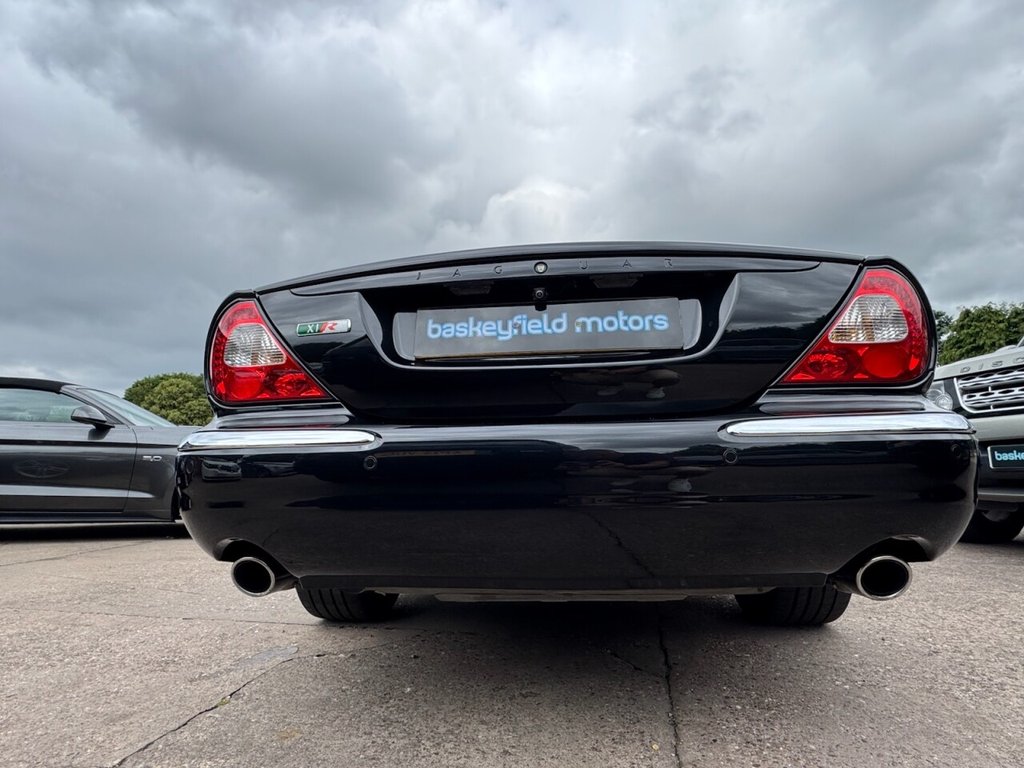 Jaguar XJ