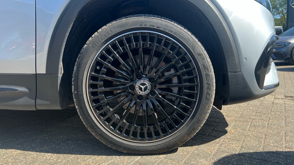 Mercedes Benz EQB
