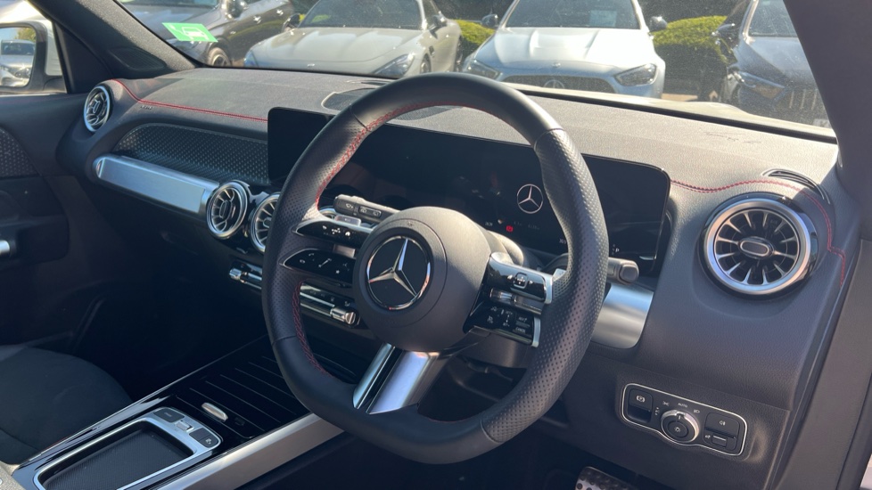 Mercedes Benz EQB