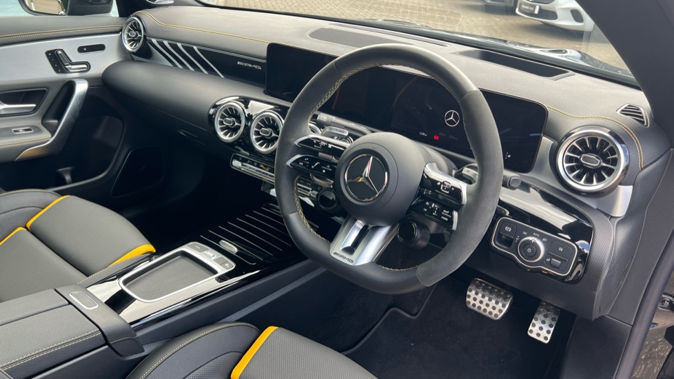 Mercedes Benz CLA