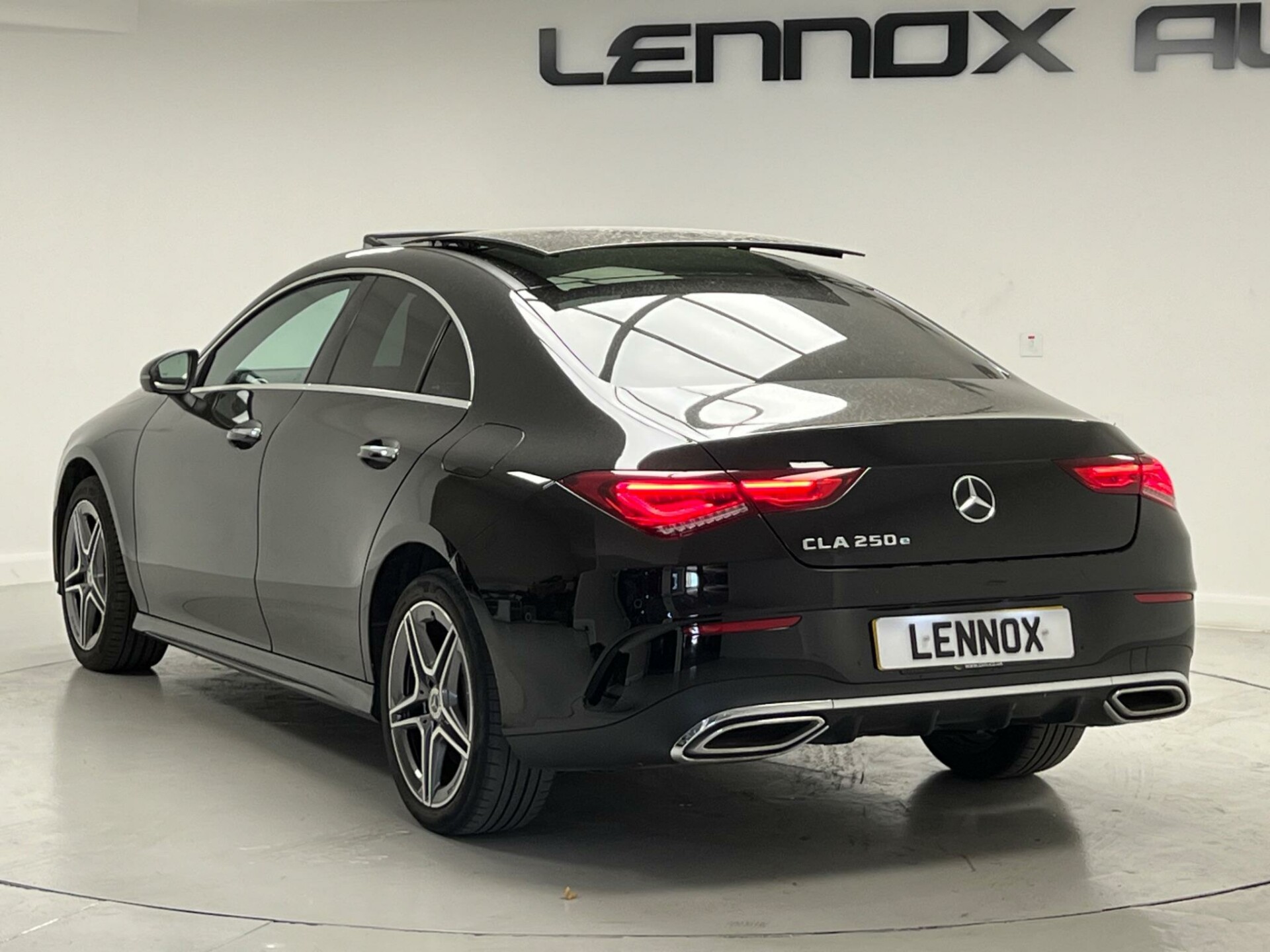 Mercedes Benz CLA