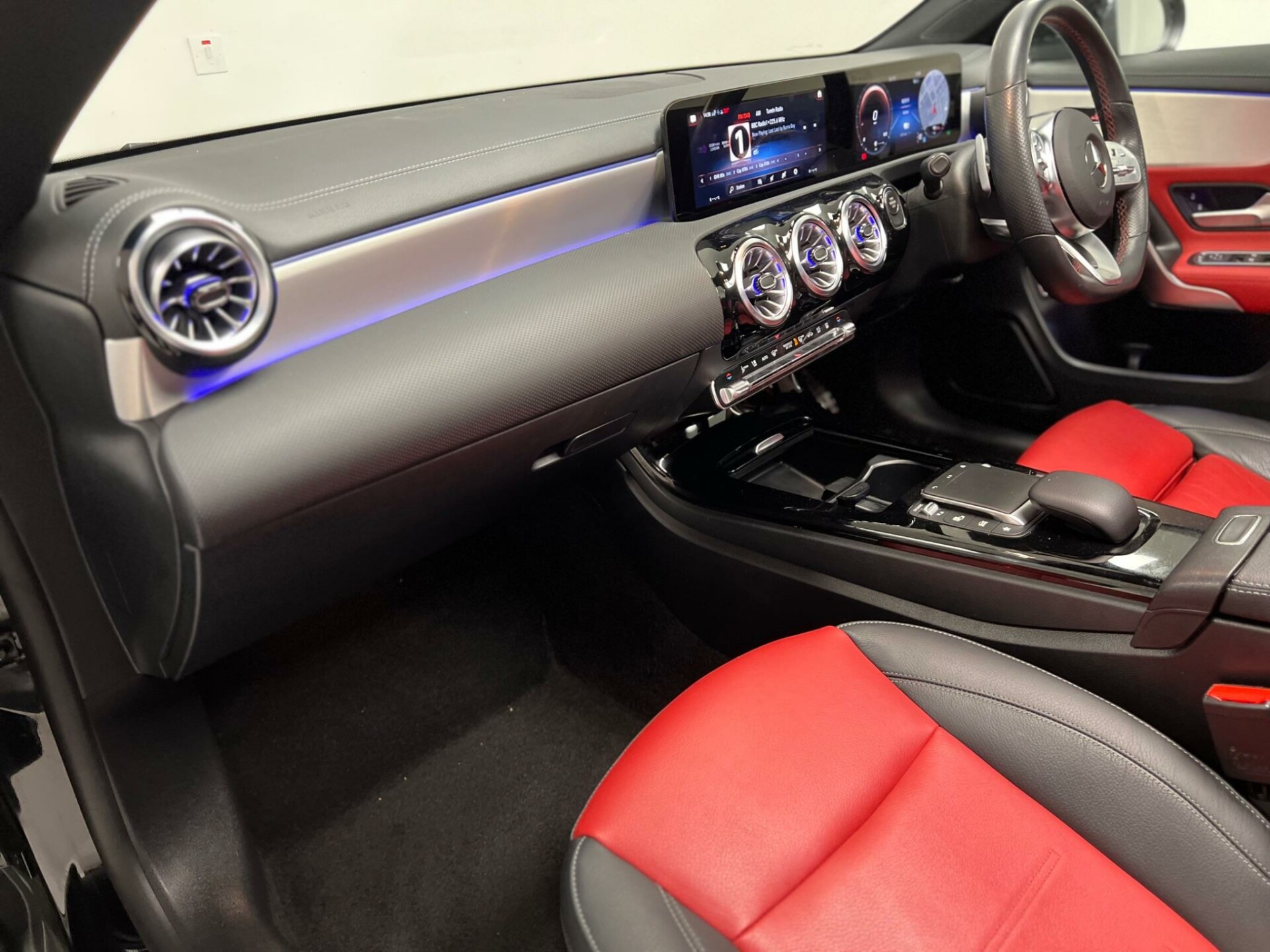 Mercedes Benz CLA