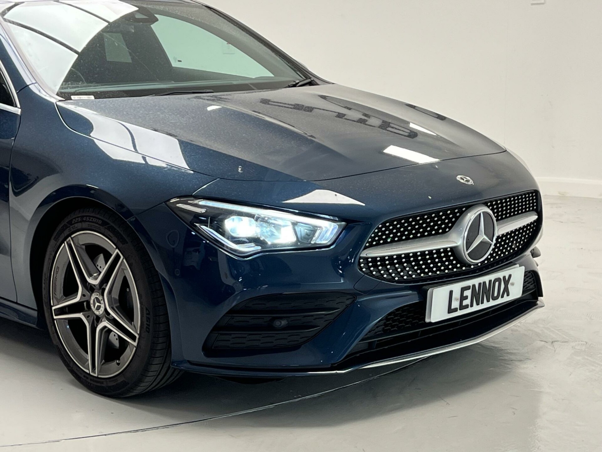 Mercedes Benz CLA