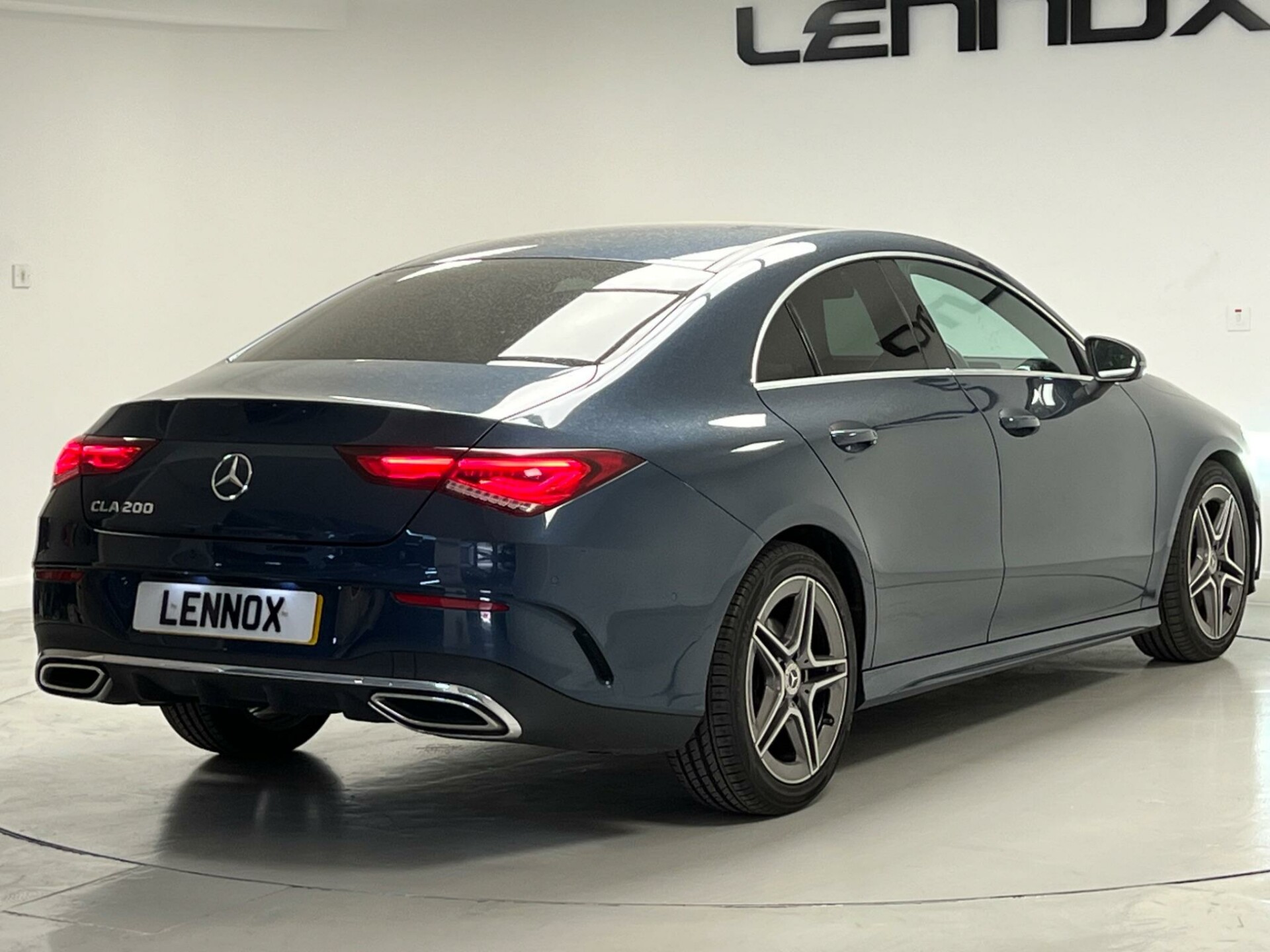 Mercedes Benz CLA