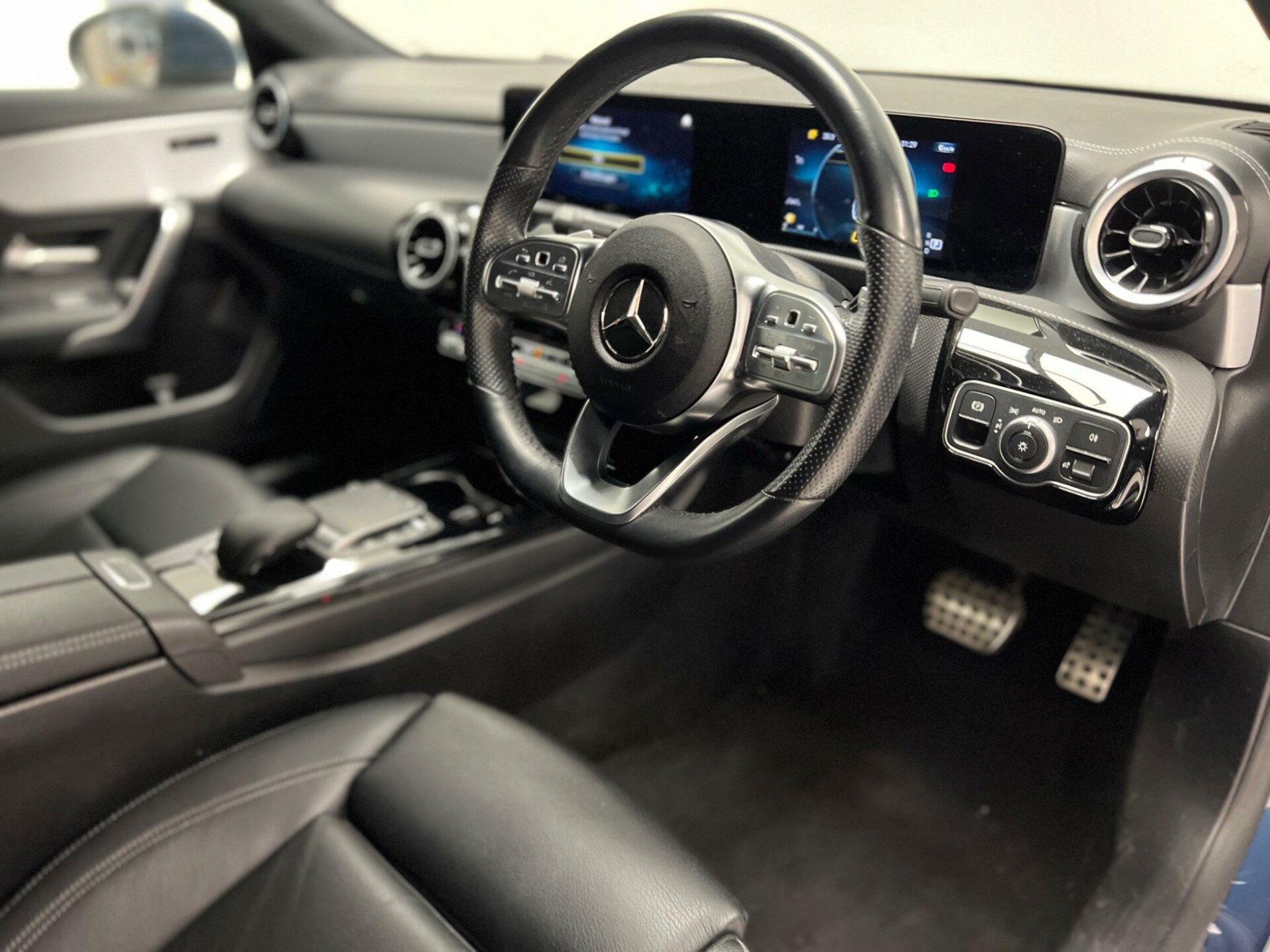 Mercedes Benz CLA