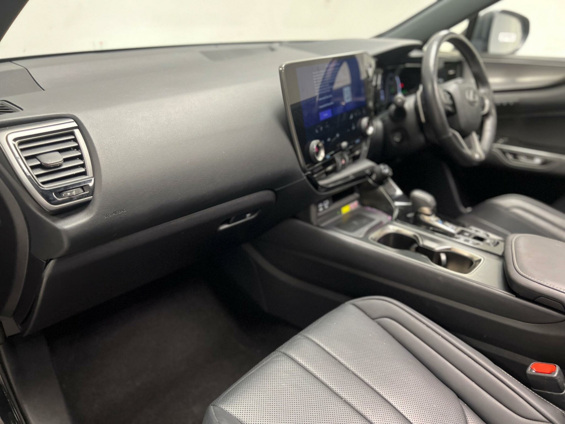 Lexus NX 300h