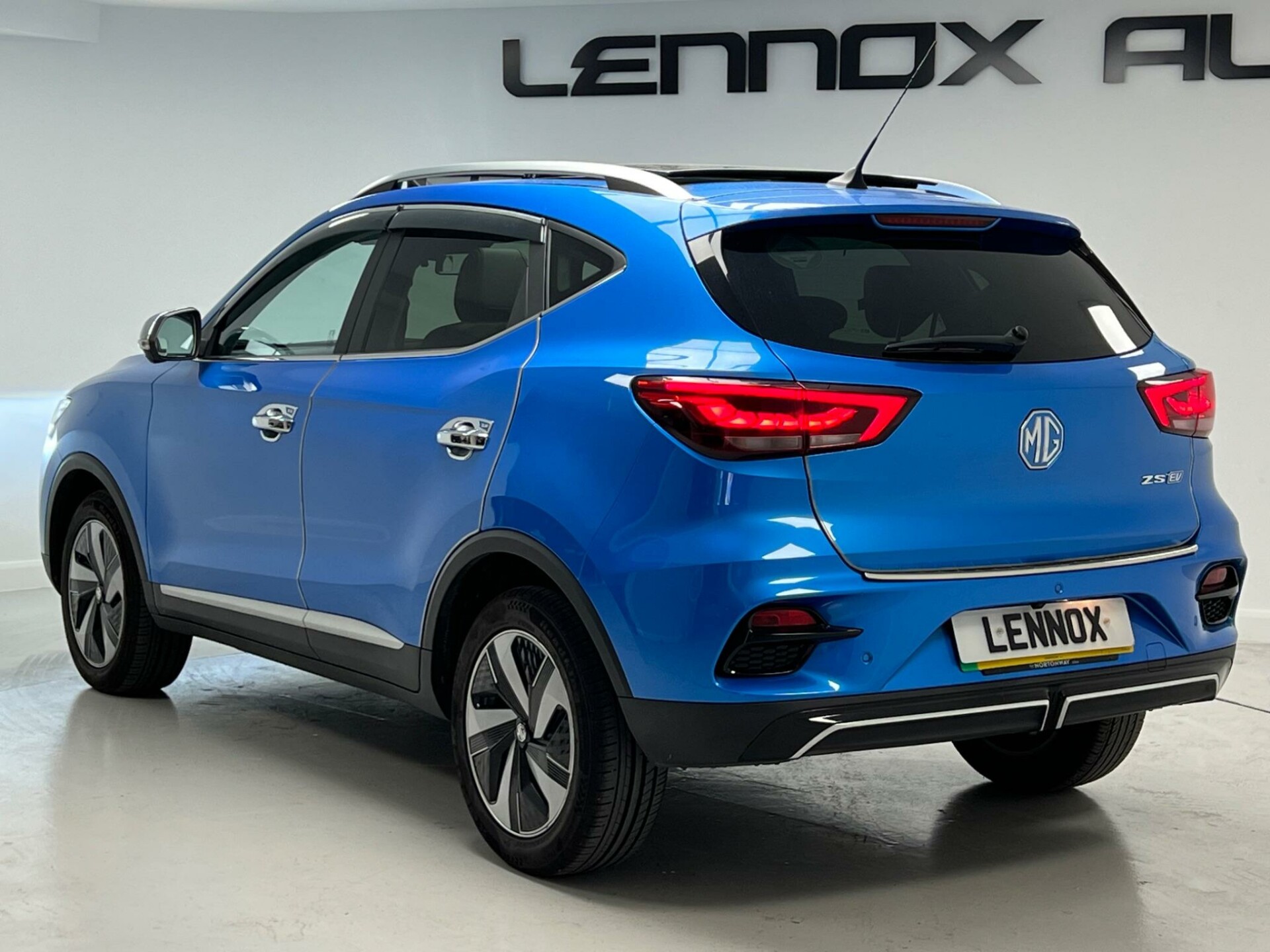 MG ZS