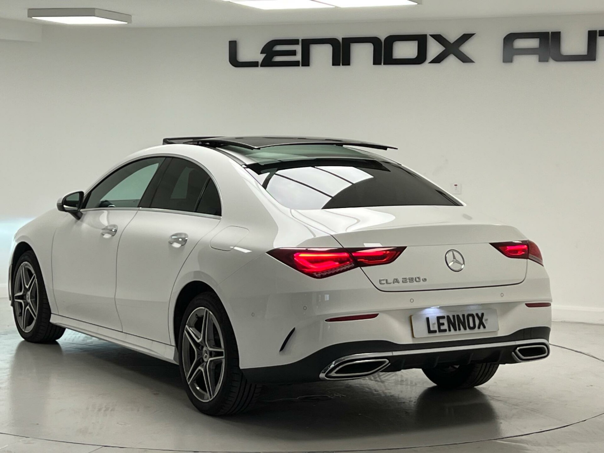 Mercedes Benz CLA