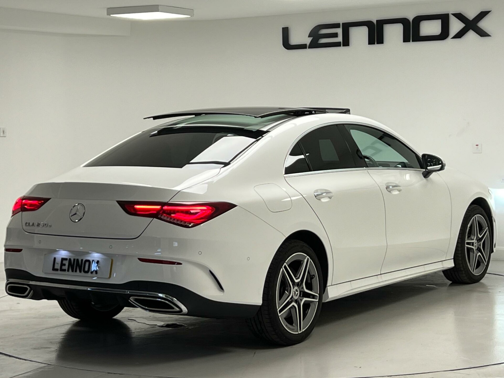 Mercedes Benz CLA