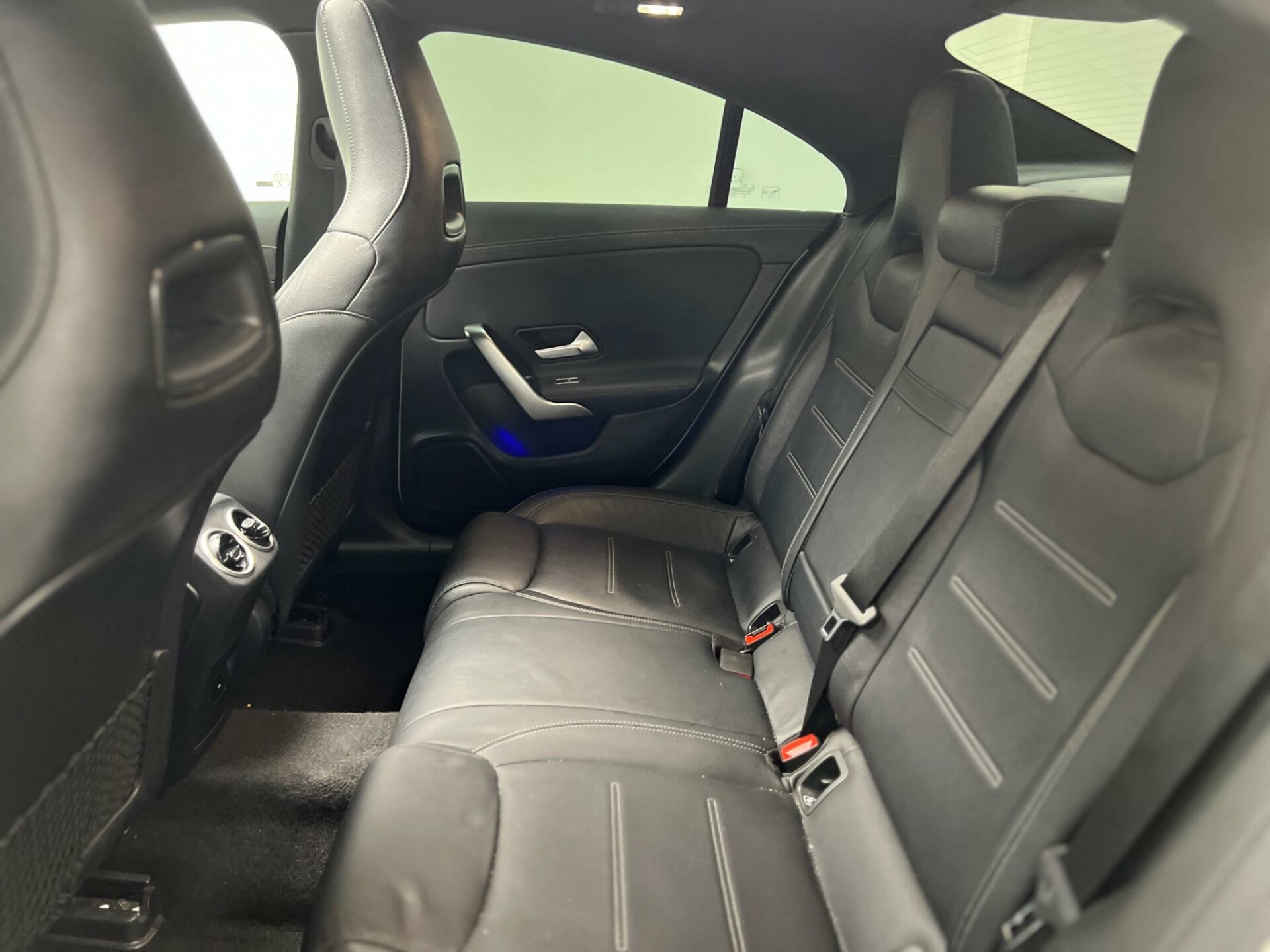 Mercedes Benz CLA