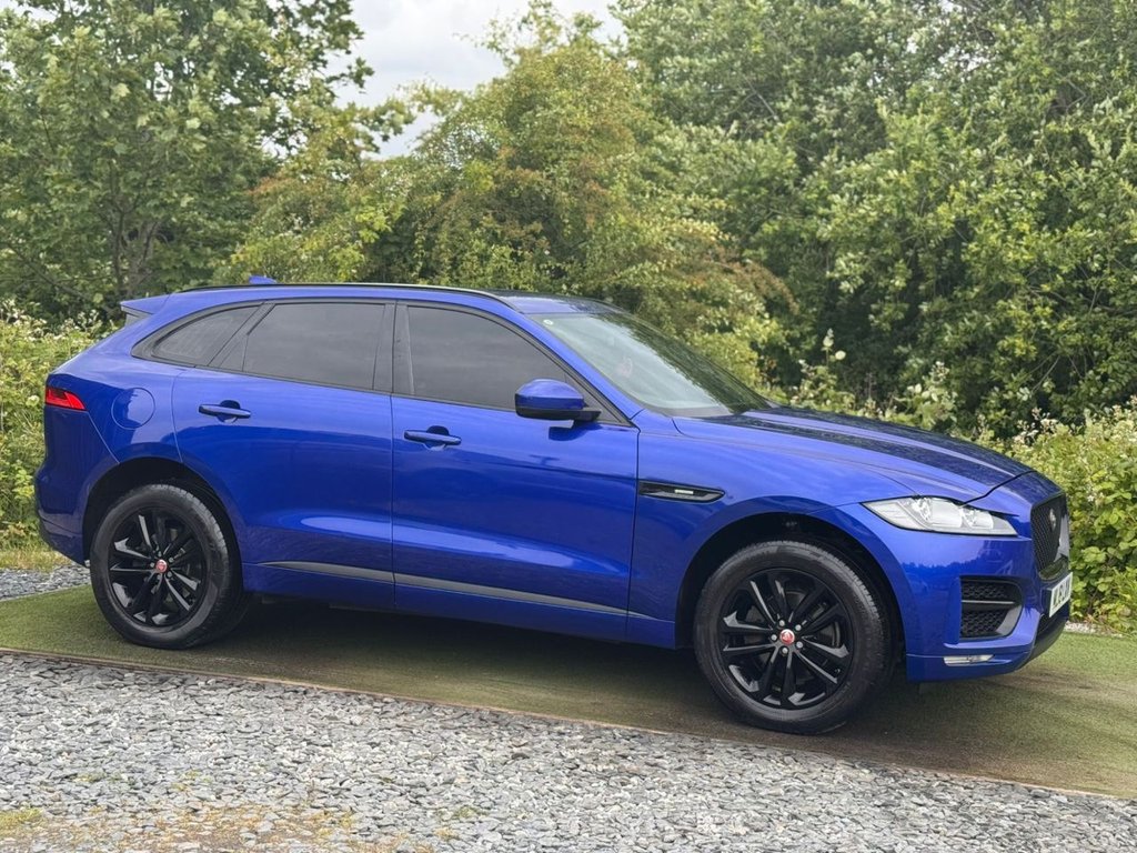 Jaguar F Pace