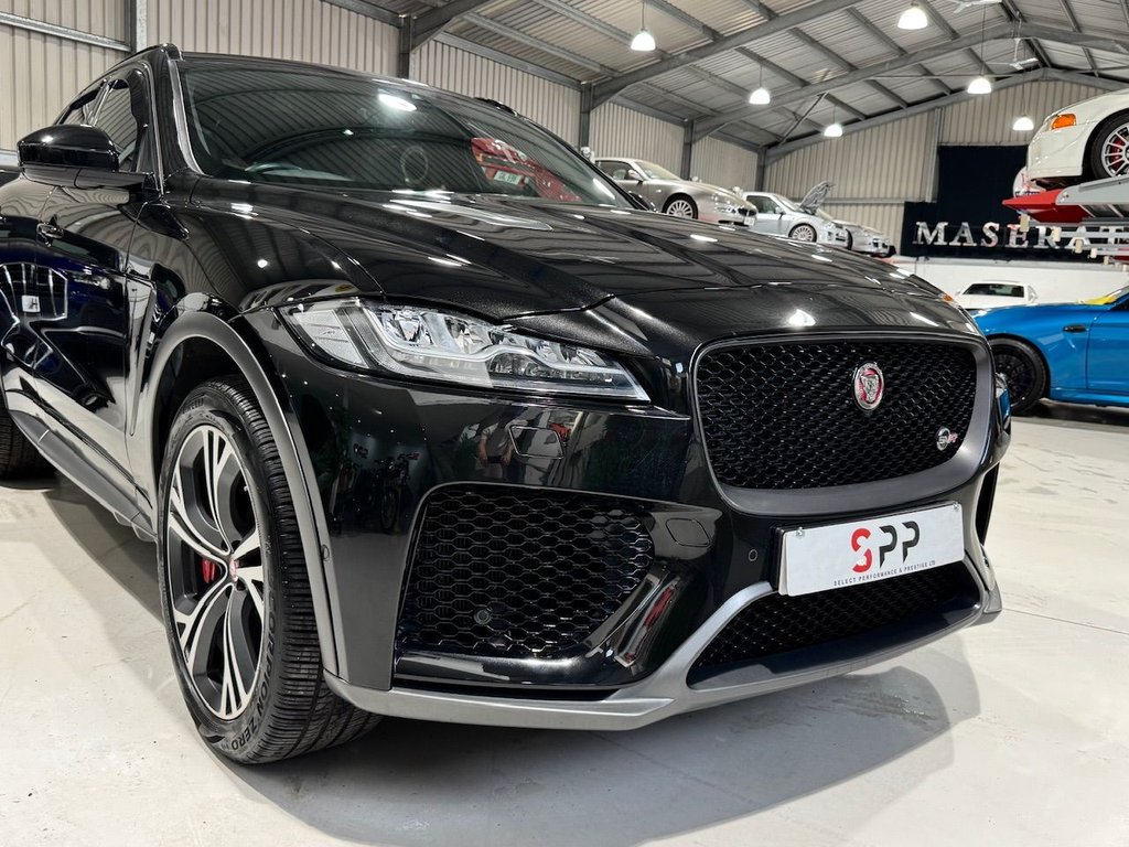 Jaguar F Pace