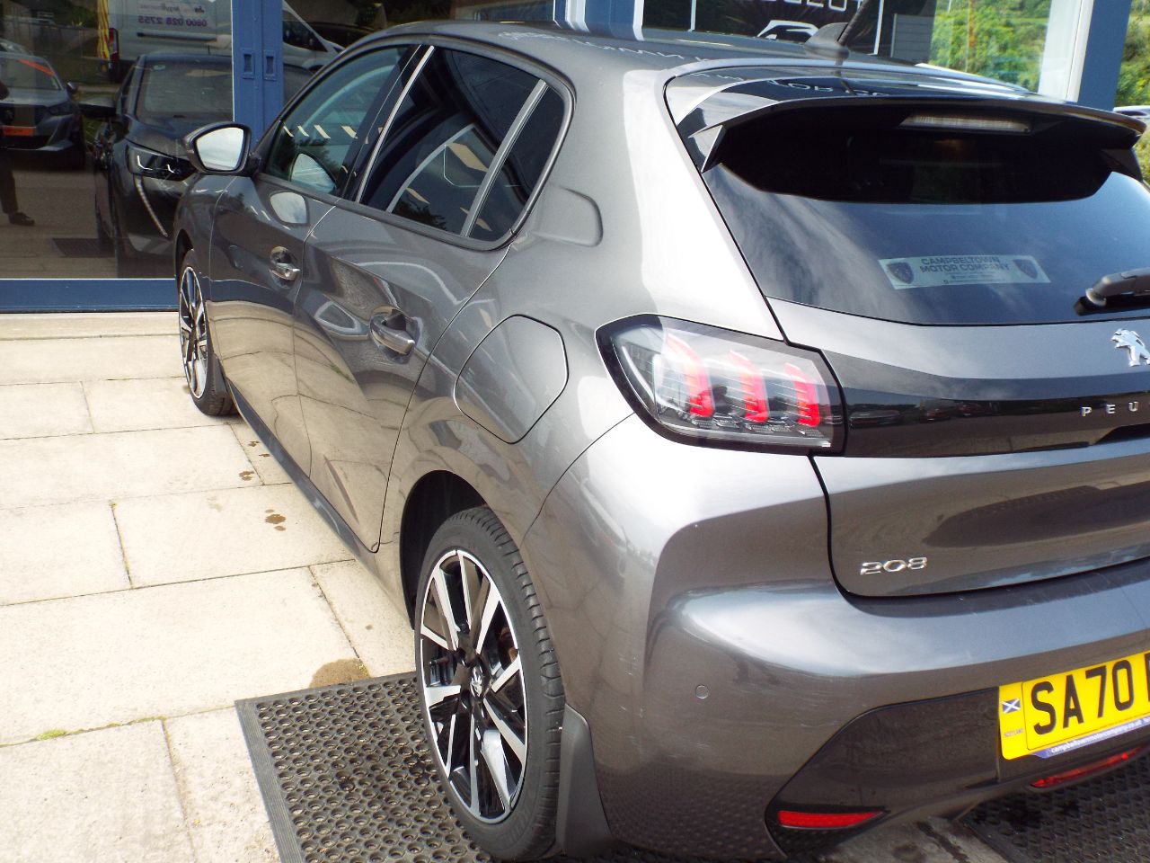 Peugeot 208