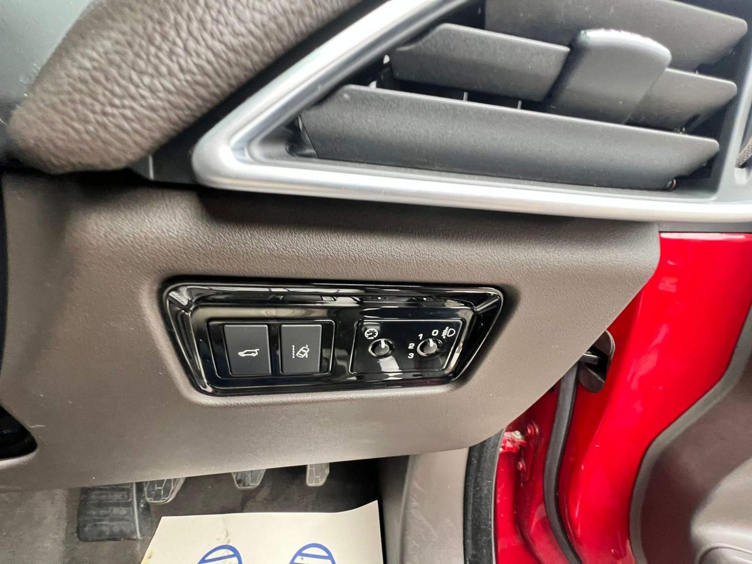 Jaguar F Pace