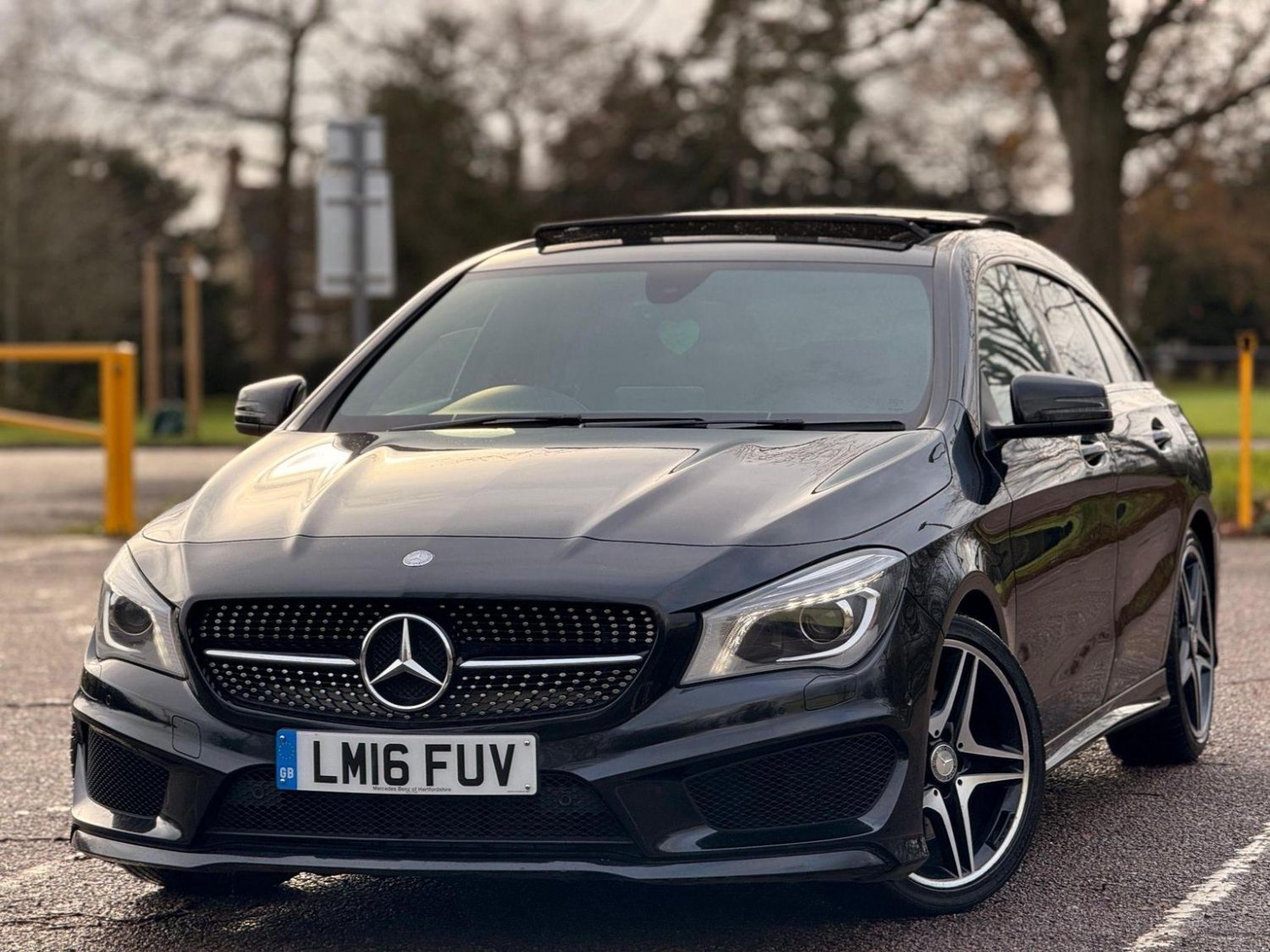 Mercedes Benz CLA