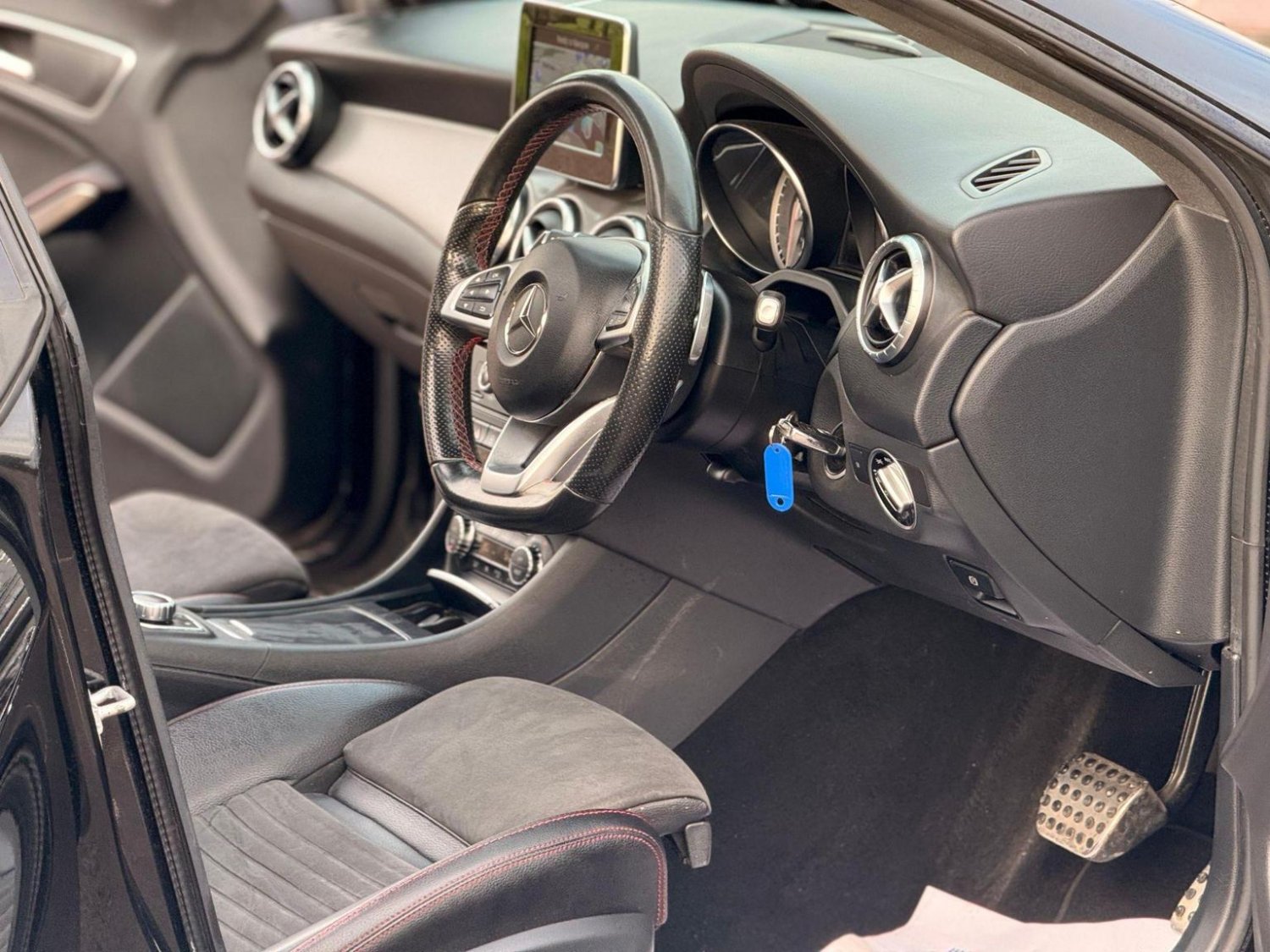 Mercedes Benz CLA