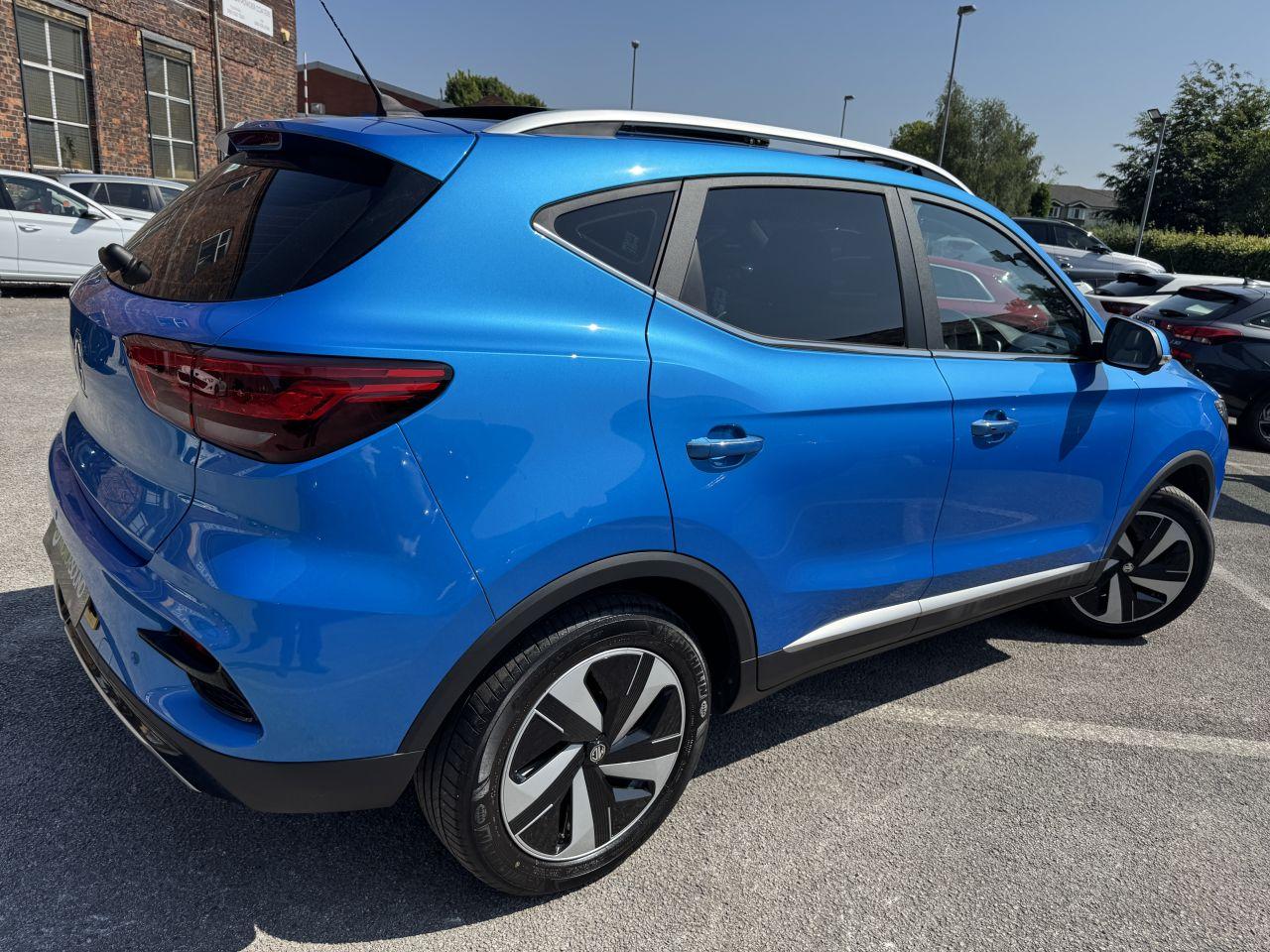 MG ZS