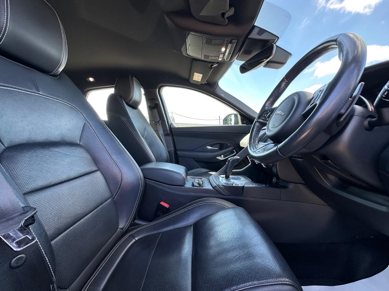 Jaguar E Pace