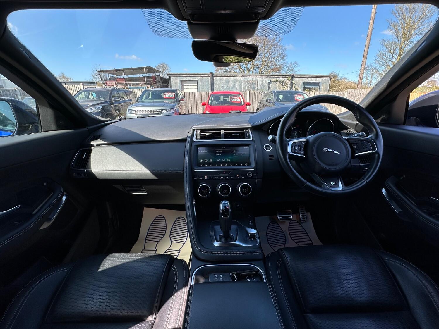 Jaguar E Pace