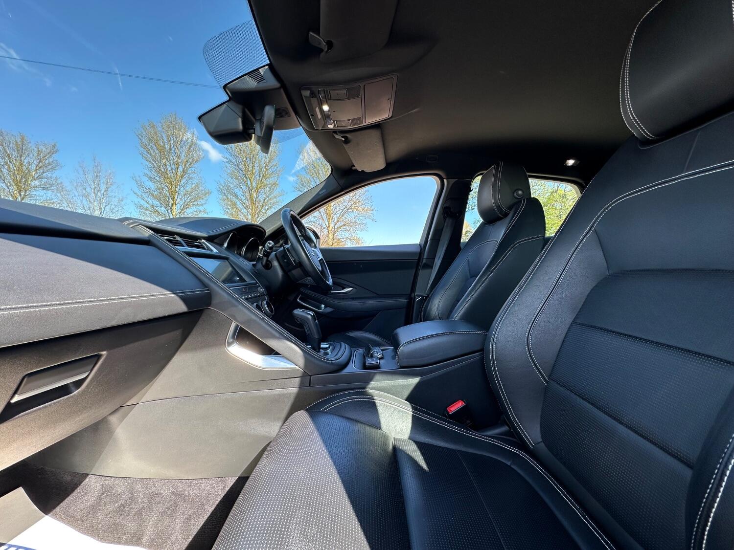 Jaguar E Pace