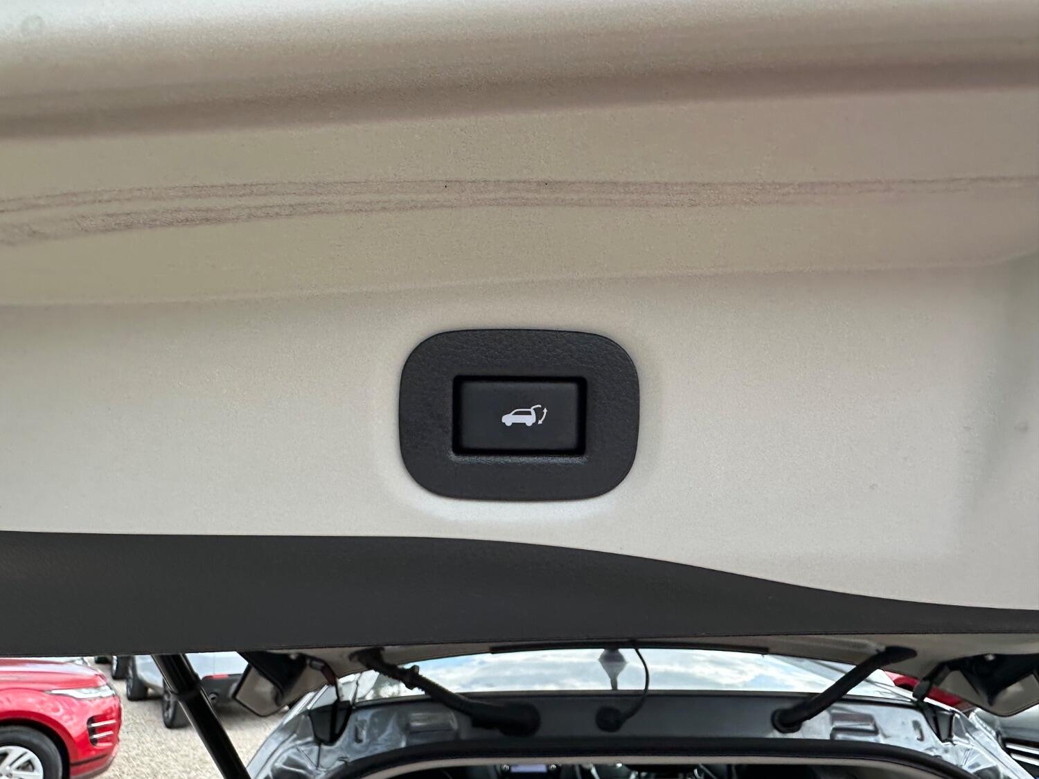 Nissan X Trail