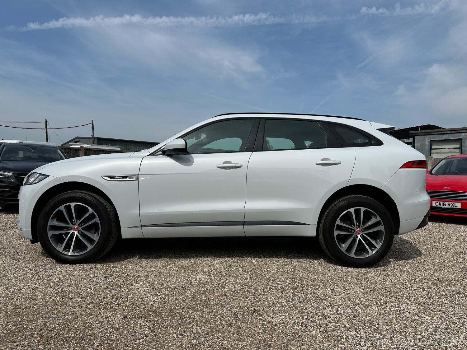 Jaguar F Pace