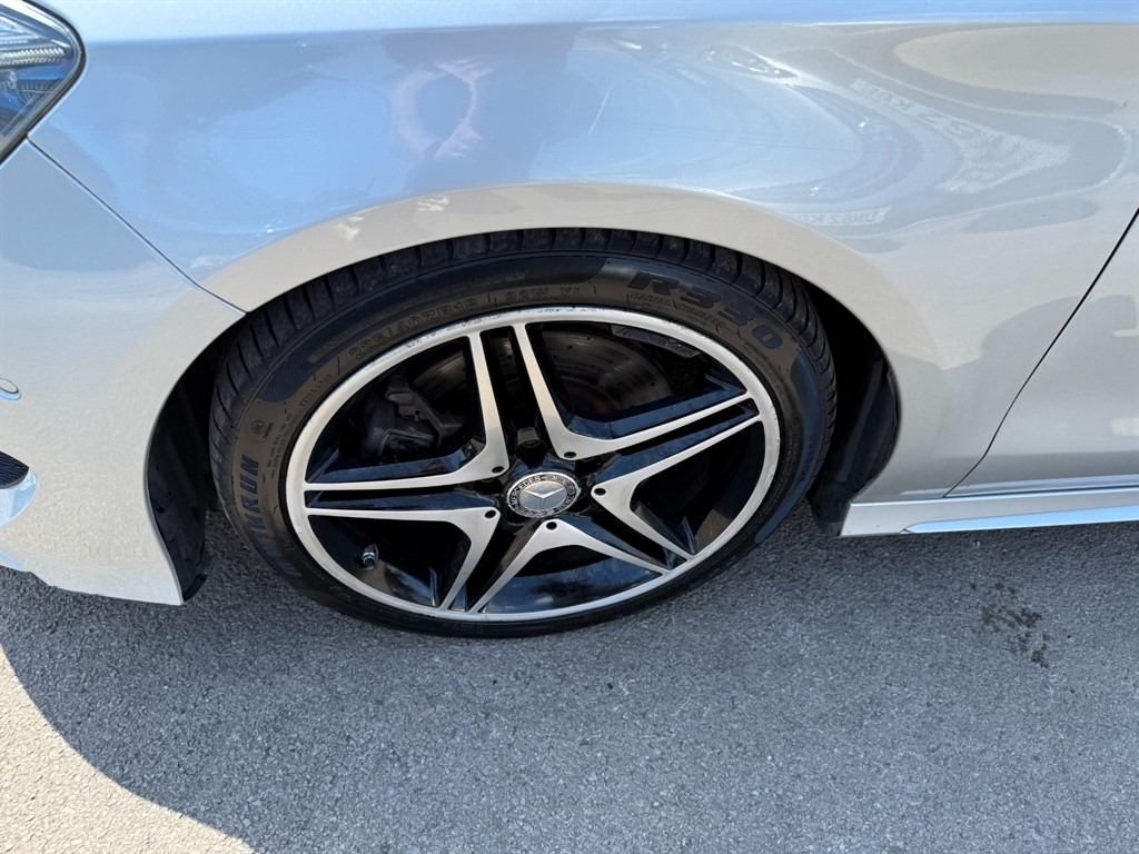 Mercedes Benz CLA