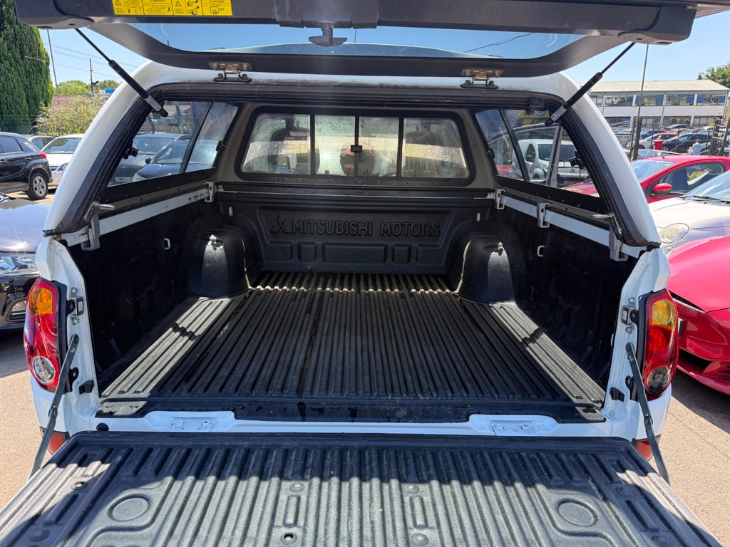 Mitsubishi L200