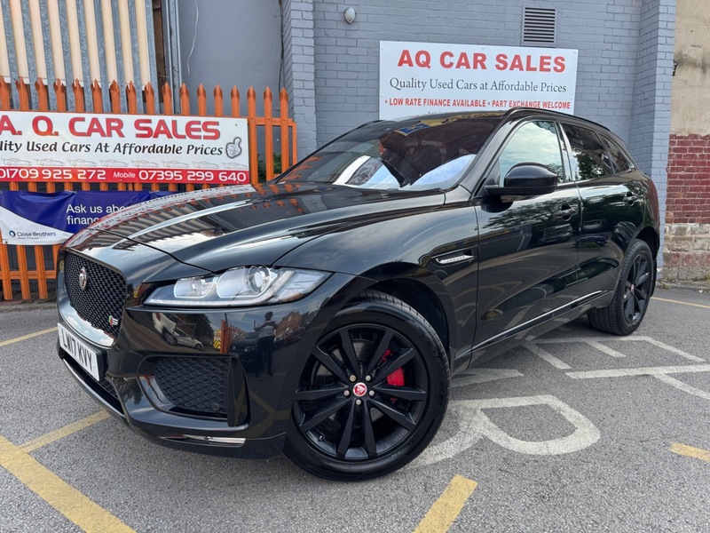 Jaguar F Pace