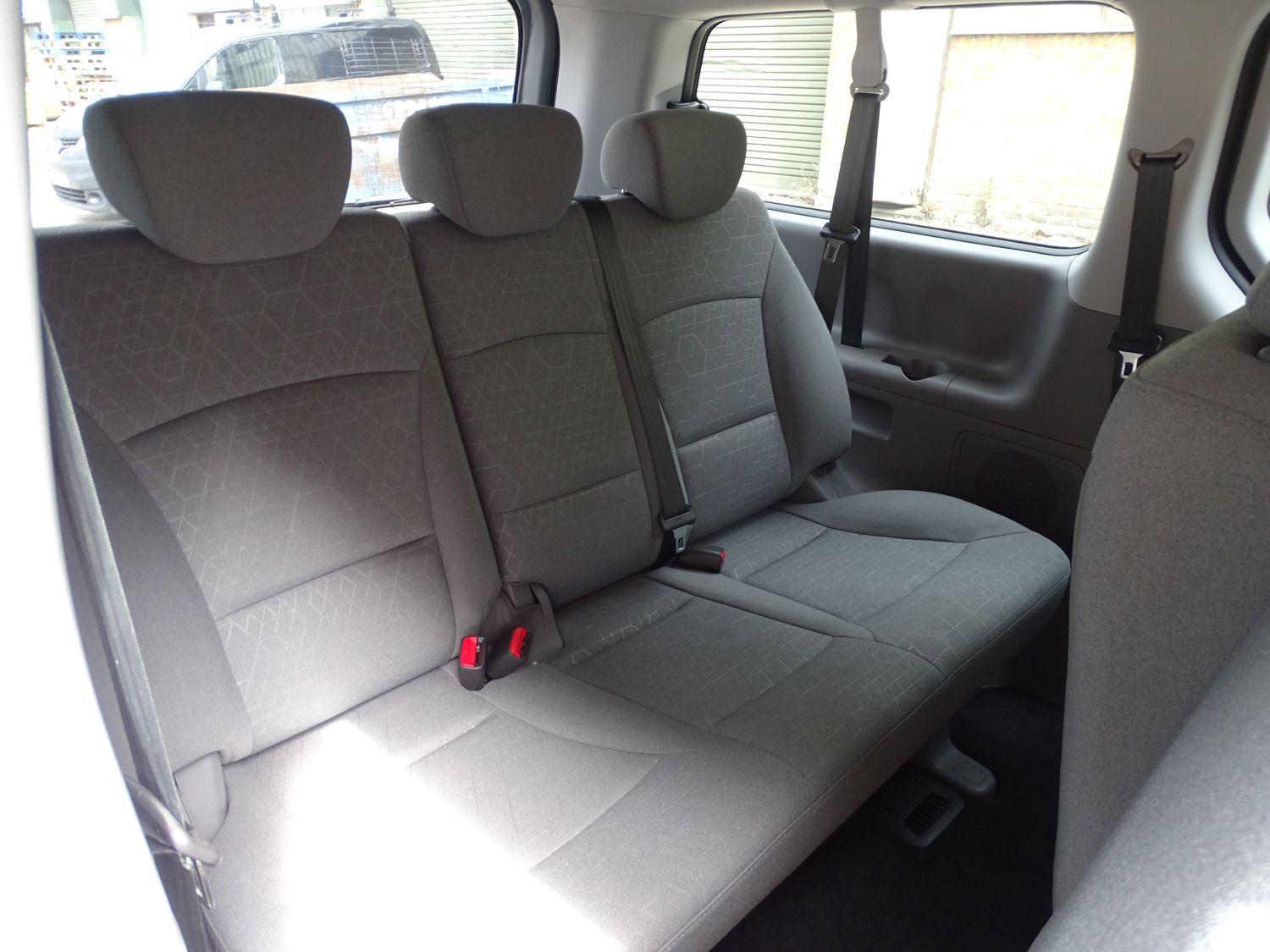 Hyundai i800