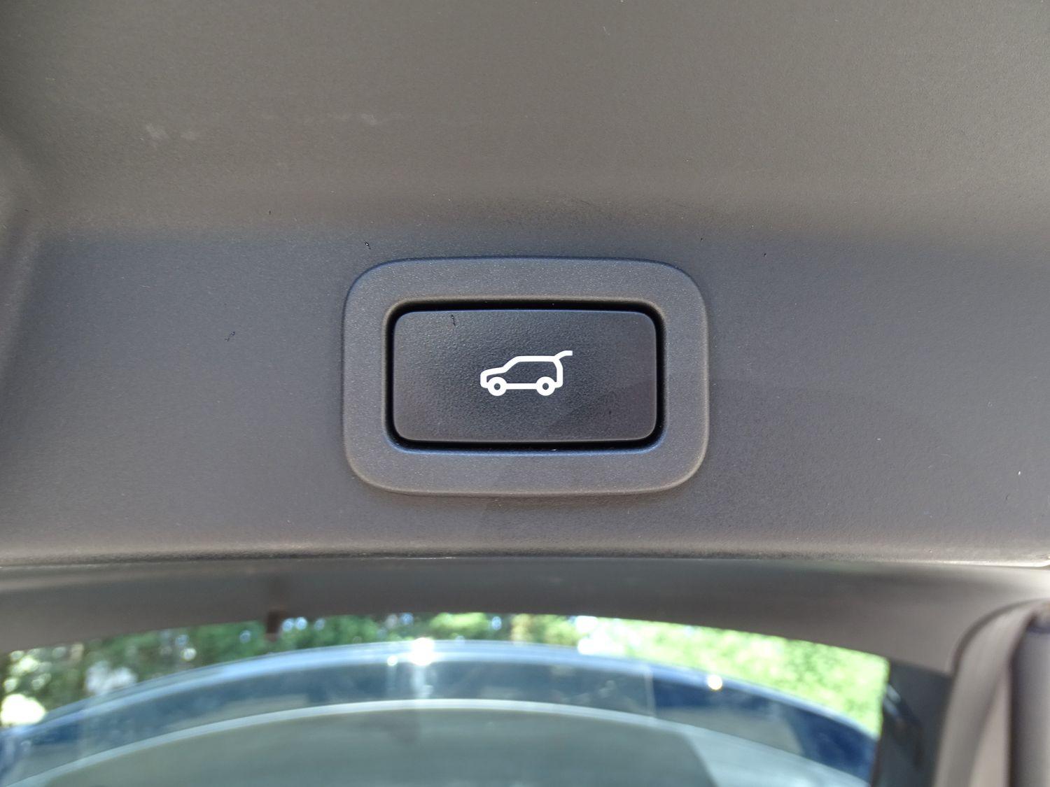 Jaguar F Pace