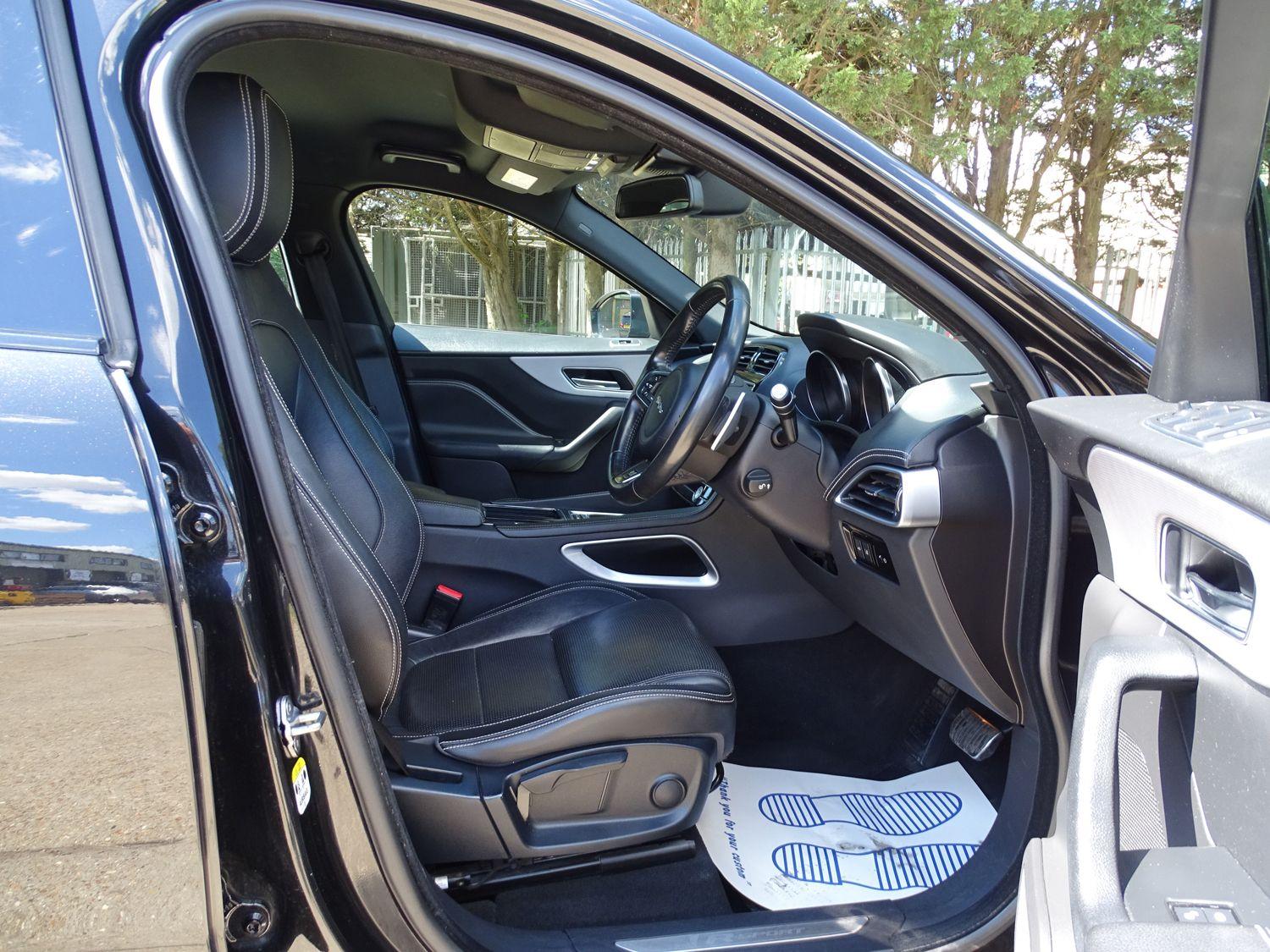 Jaguar F Pace