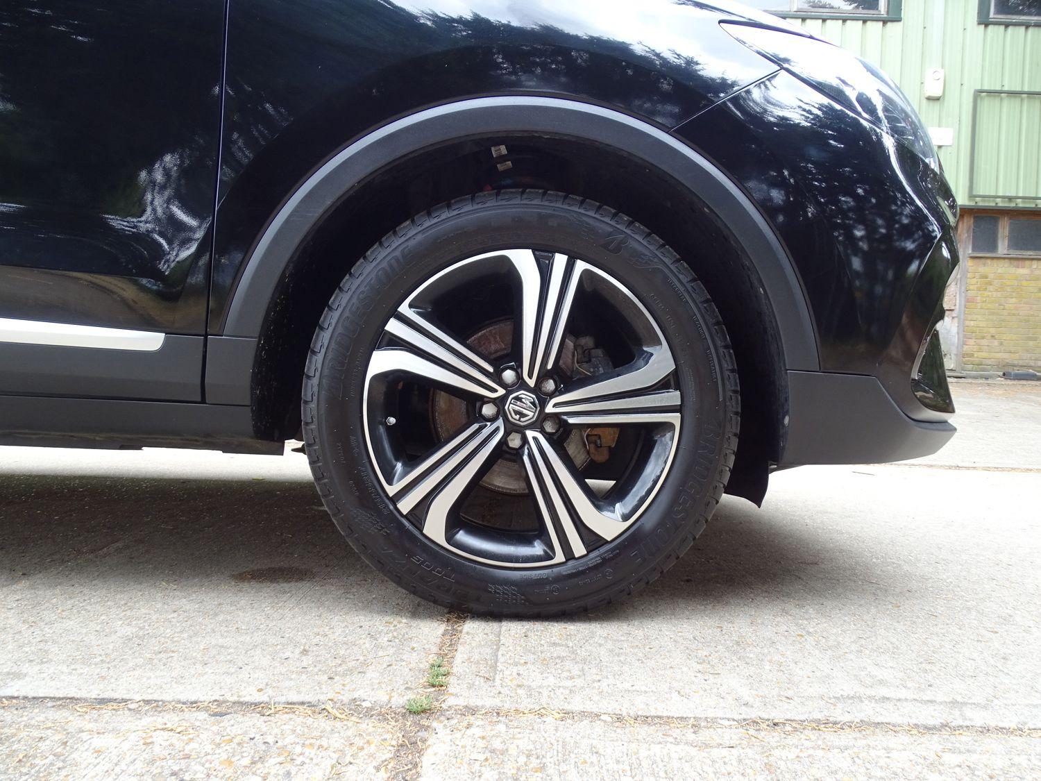 MG ZS