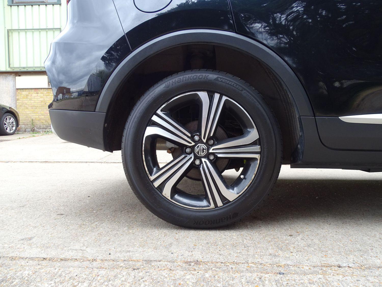 MG ZS
