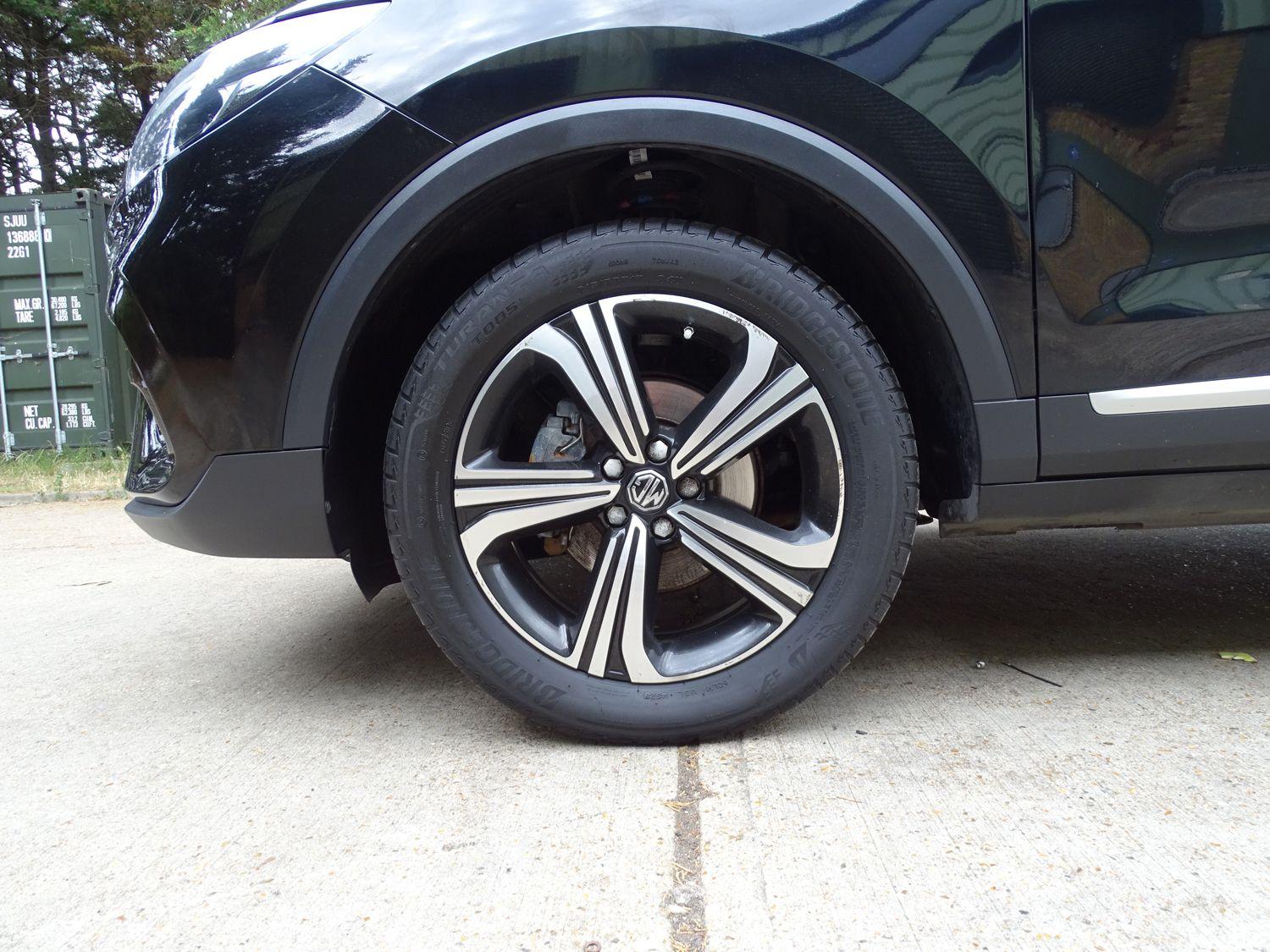 MG ZS