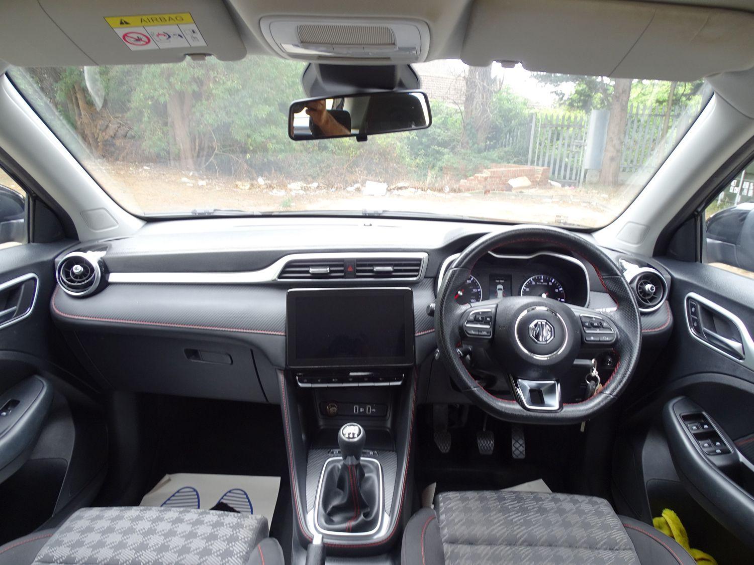 MG ZS