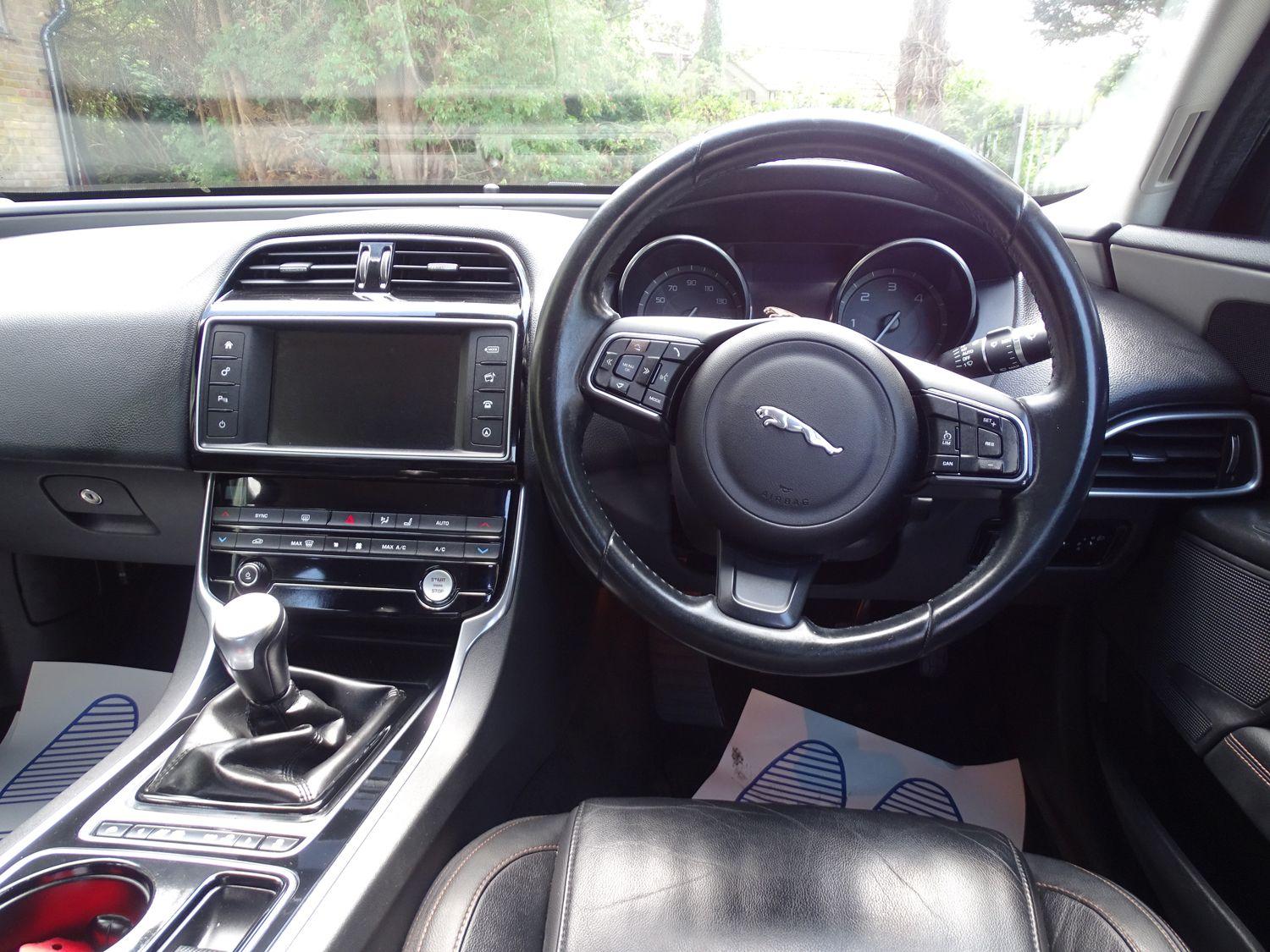 Jaguar XE