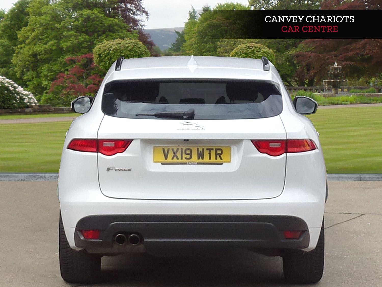 Jaguar F Pace