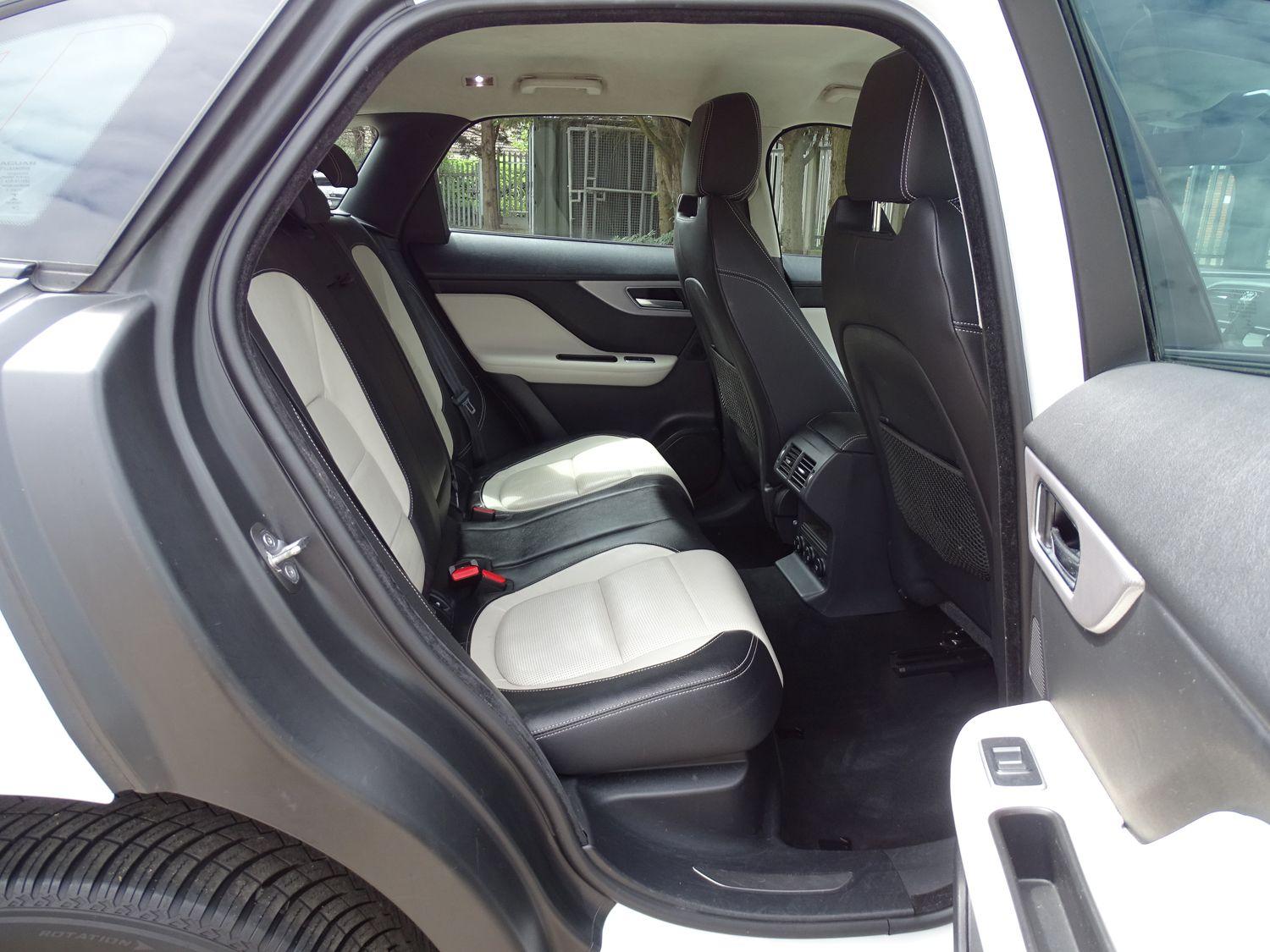 Jaguar F Pace