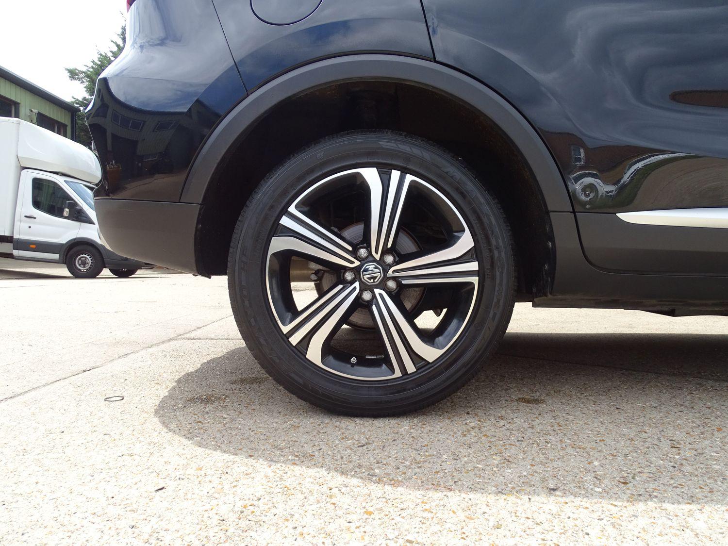 MG ZS