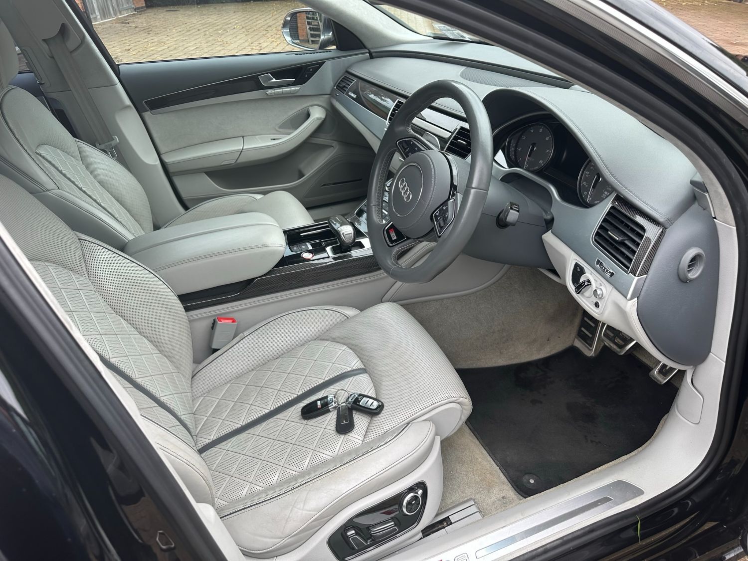 Audi S8