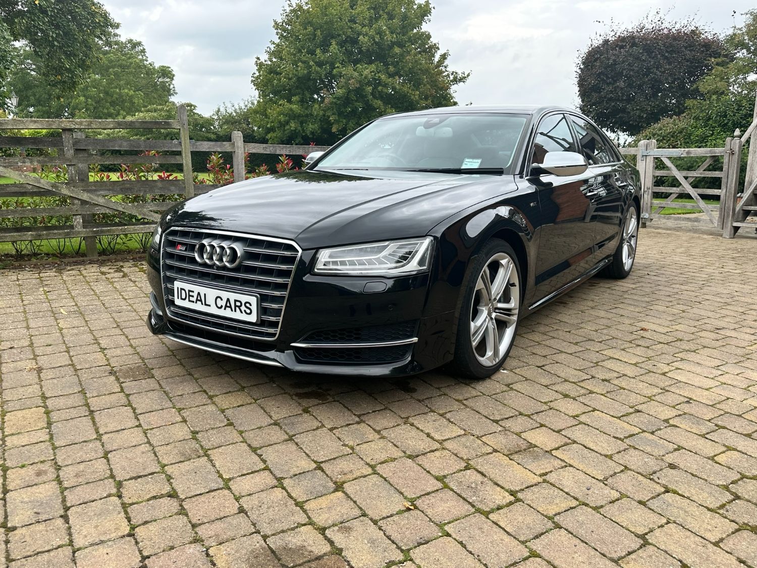 Audi S8
