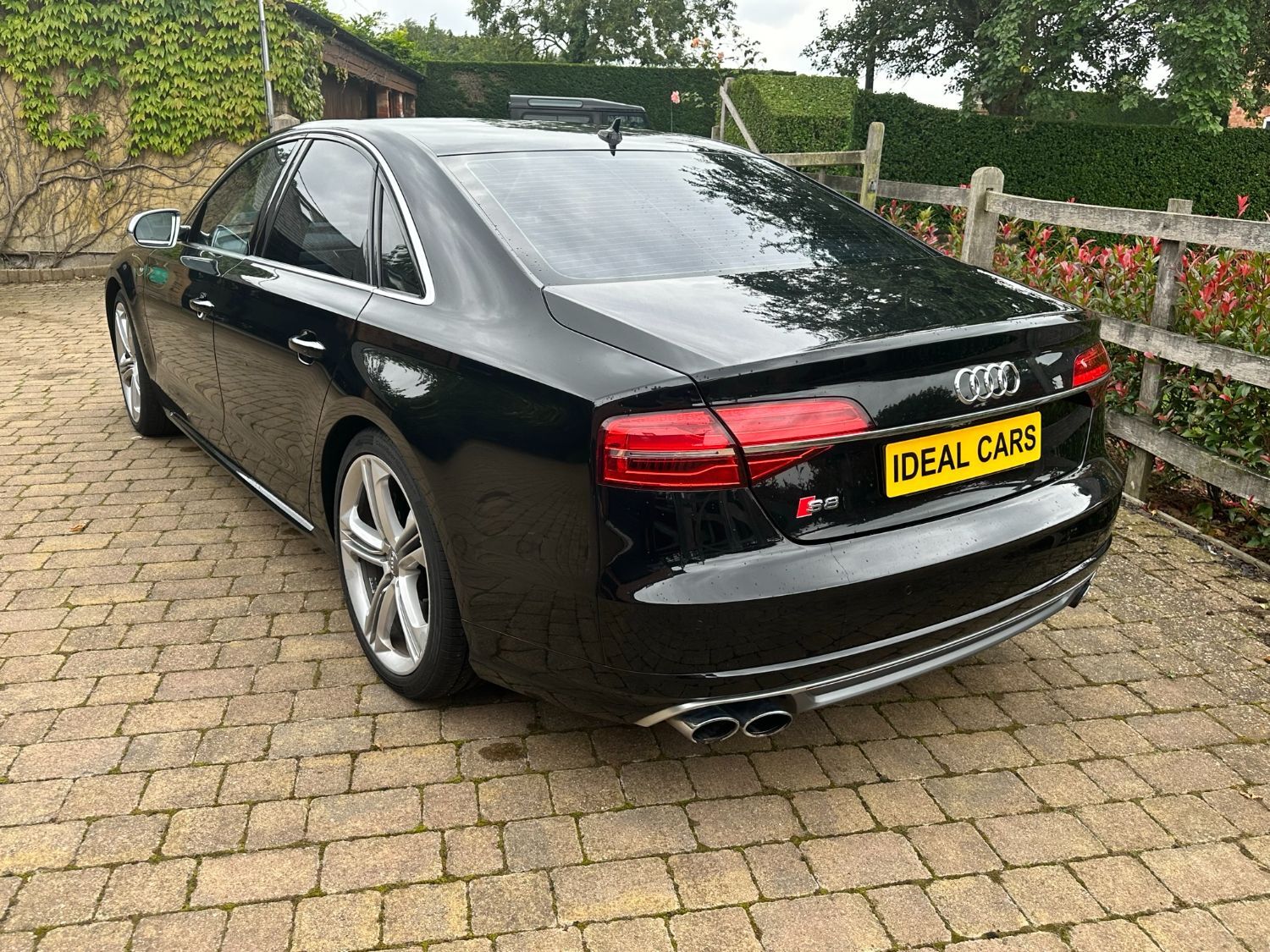 Audi S8