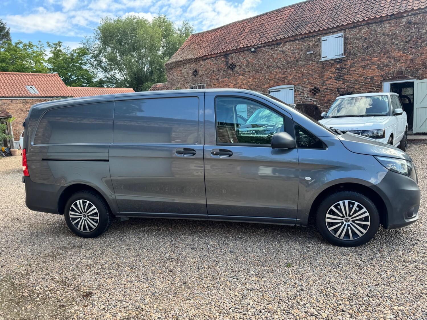 Mercedes Benz Vito