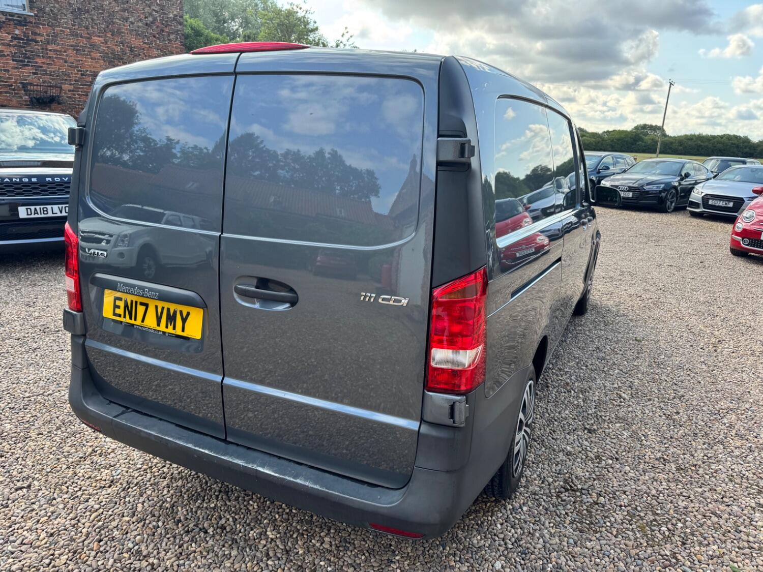 Mercedes Benz Vito