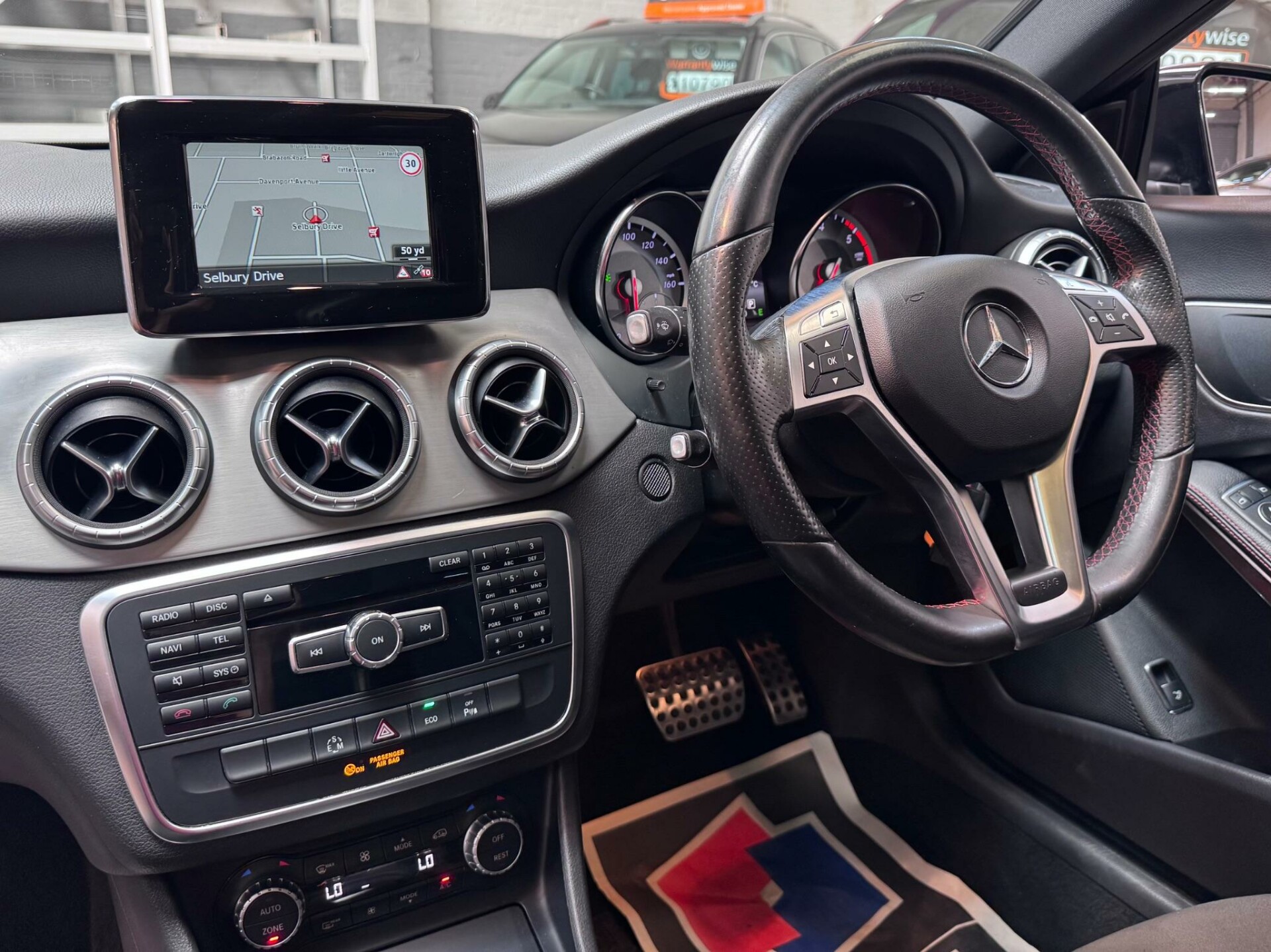 Mercedes Benz CLA