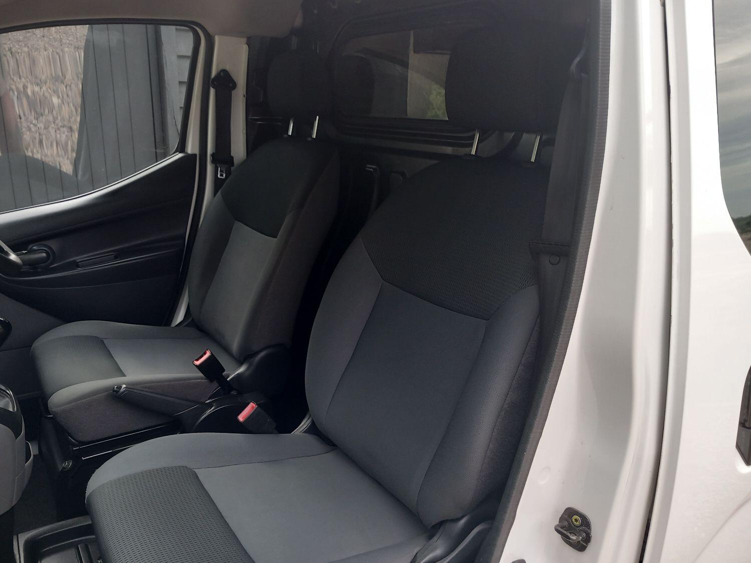 Nissan NV200