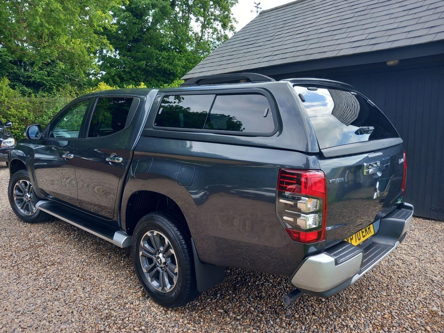 Mitsubishi L200